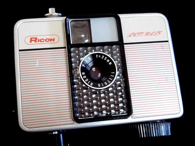 乃木坂46 五百城茉央 リコー オートハーフ E ricoh autohalf