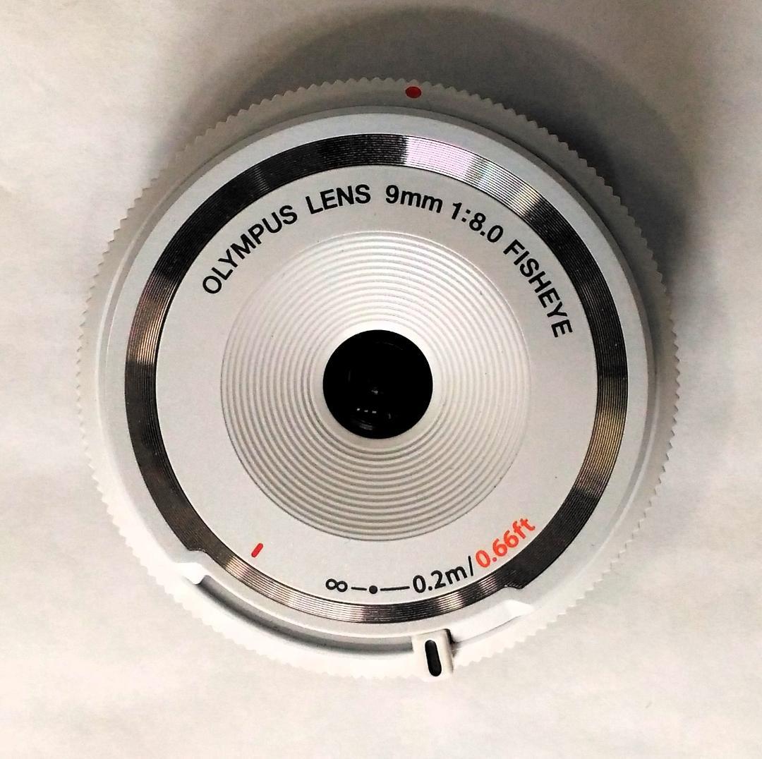 オリンパス ボディーキャップレンズ 9mm F8 フィッシュアイ ホワイト