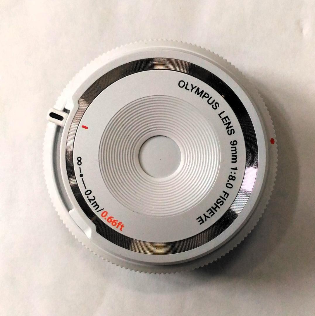 オリンパス ボディーキャップレンズ 9mm F8 フィッシュアイ ホワイト