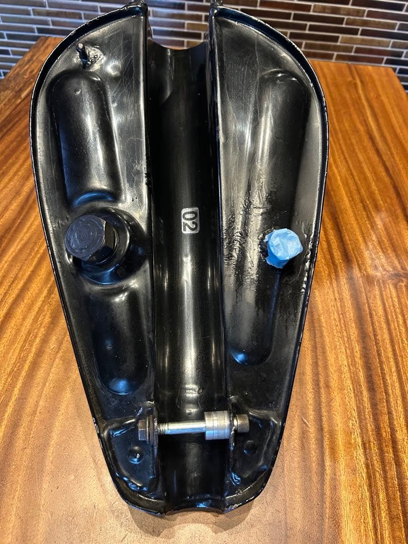 ~’03 スポーツスター AMF タンク 黒 2.25ガロンスモールタンク