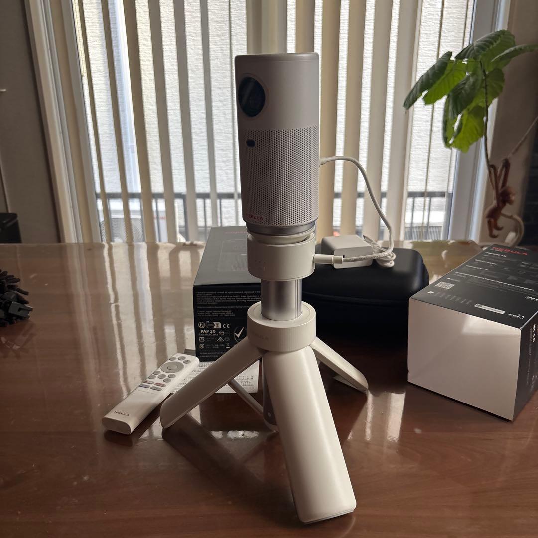 年*ル様 新品同様NEBULACapsuleAirホワイト公式プロジェクタースタ