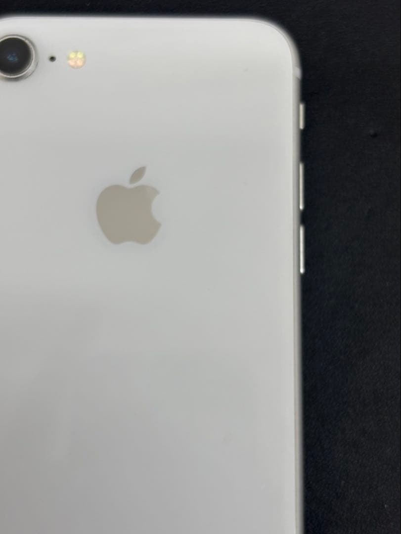iPhone8 64GB Apple SIMロック解除済 SIMフリー シルバー