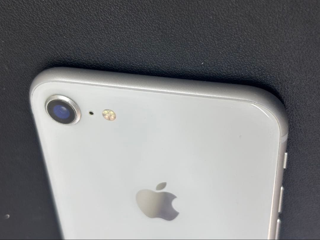 iPhone8 64GB Apple SIMロック解除済 SIMフリー シルバー