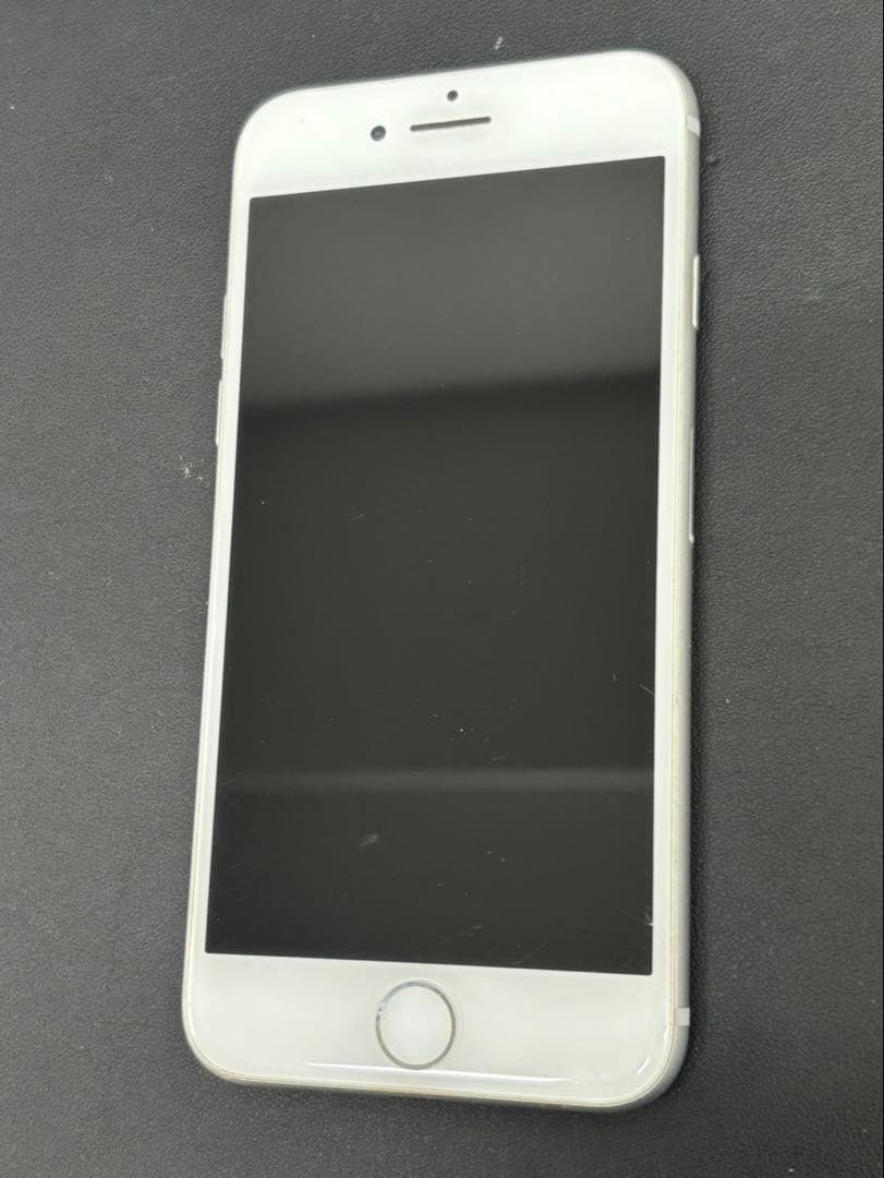 iPhone8 64GB Apple SIMロック解除済 SIMフリー シルバー