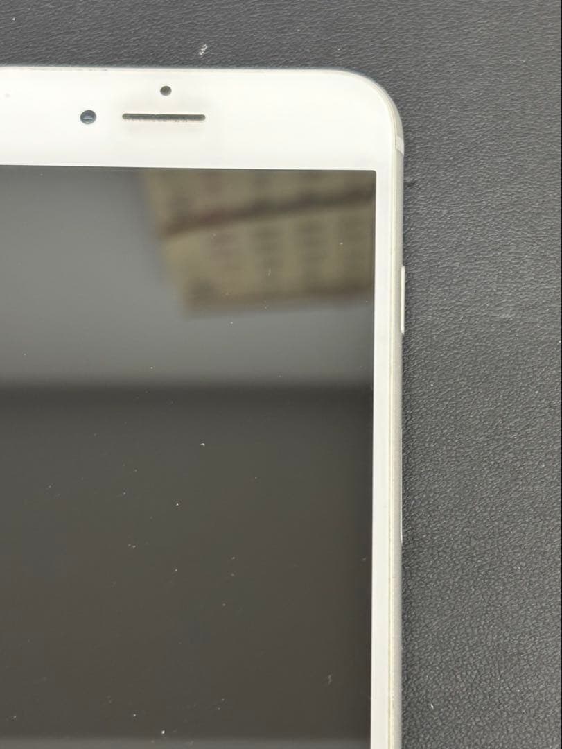 iPhone8 64GB Apple SIMロック解除済 SIMフリー シルバー