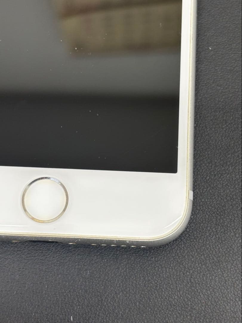 iPhone8 64GB Apple SIMロック解除済 SIMフリー シルバー