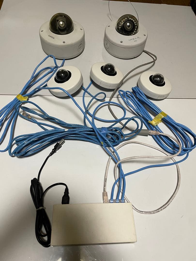 ソニーとキヤノンのドームカメラ