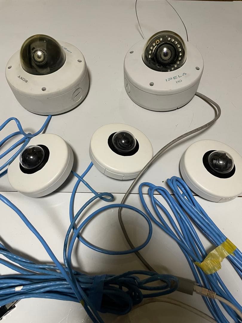 ソニーとキヤノンのドームカメラ