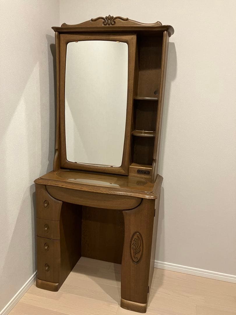 鏡台　ドレッサーランプ付き