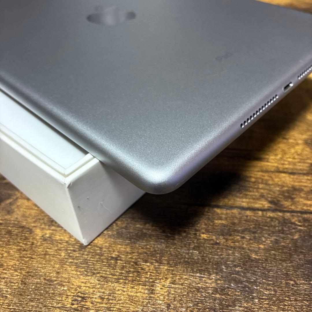 iPad 第5世代 Wi-Fiモデル 32GB スペースグレー 動画視聴に