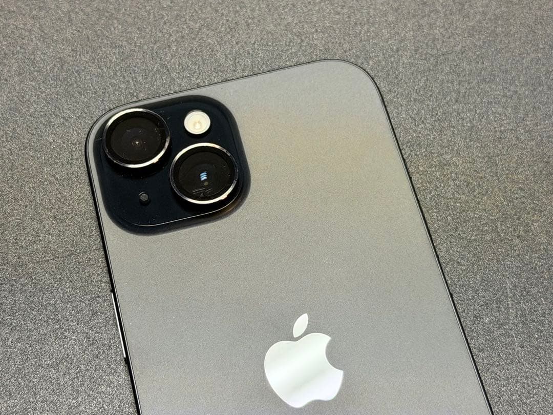 Apple iPhone 15 256GB ブラック　本体　超美品　保証付