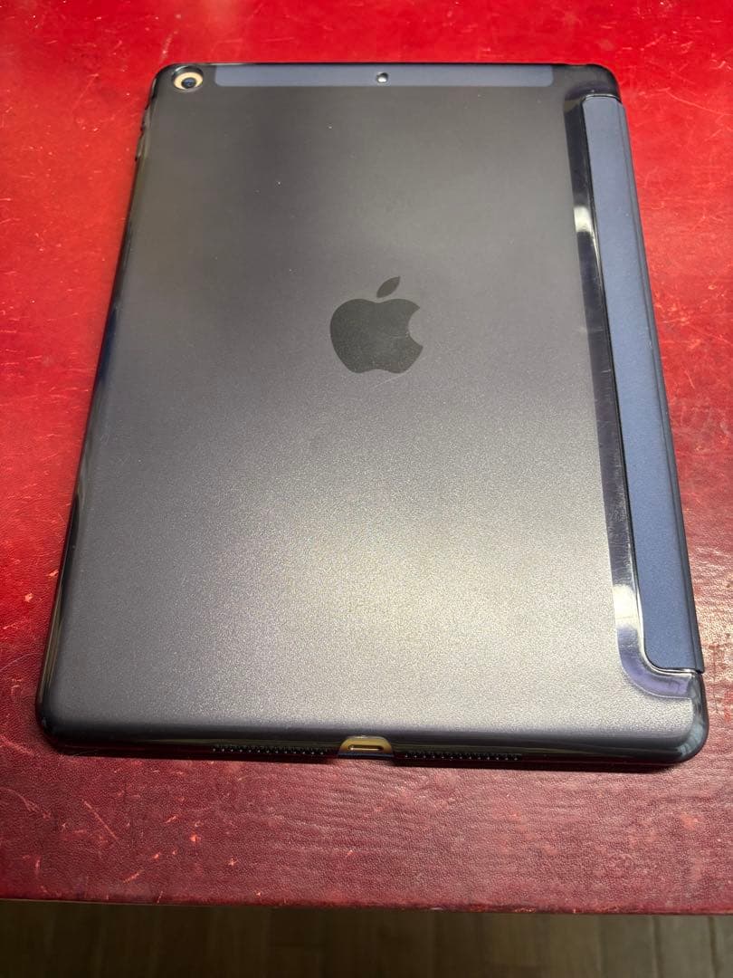 iPad ゴールド A1822 第5世代+セルラー SIMフリー　128GB