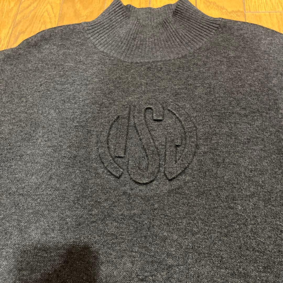 デサントダークグレー 立ち襟セーター