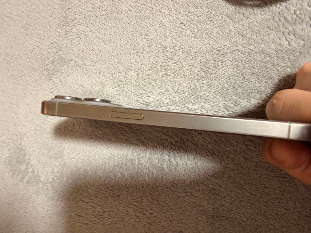 iPhone15pro本体＋箱とクリアケース付き