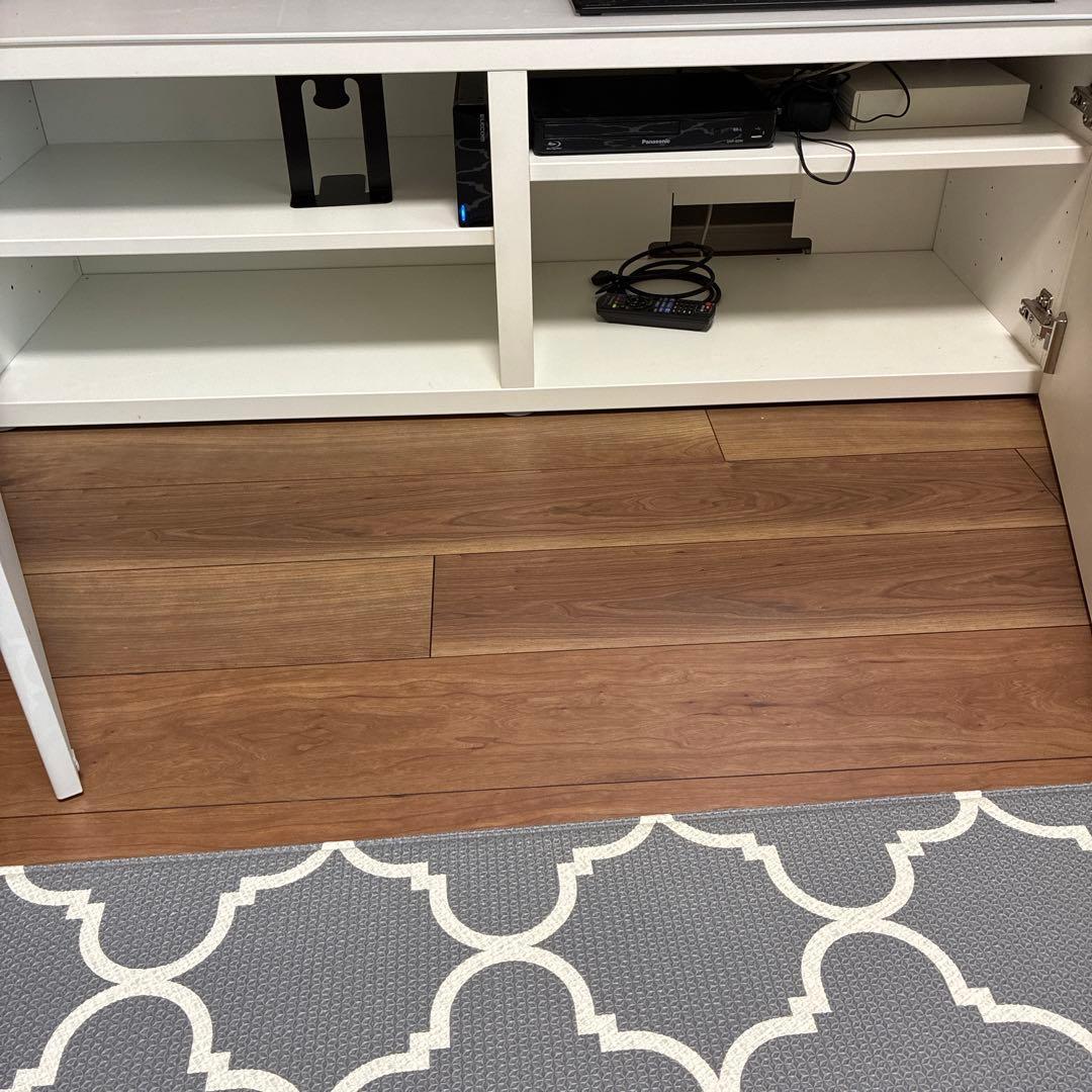 11/16終了ベストー テレビ台, 強化ガラス製トップパネル付き