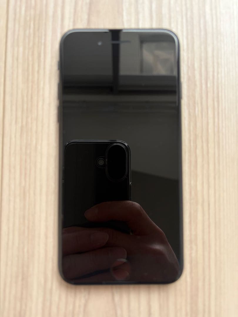 iPhone SE第三世代　ミッドナイト128GB SIMロックなし