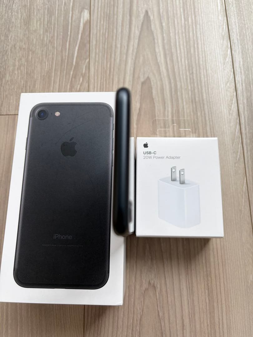 iPhone SE第三世代　ミッドナイト128GB SIMロックなし