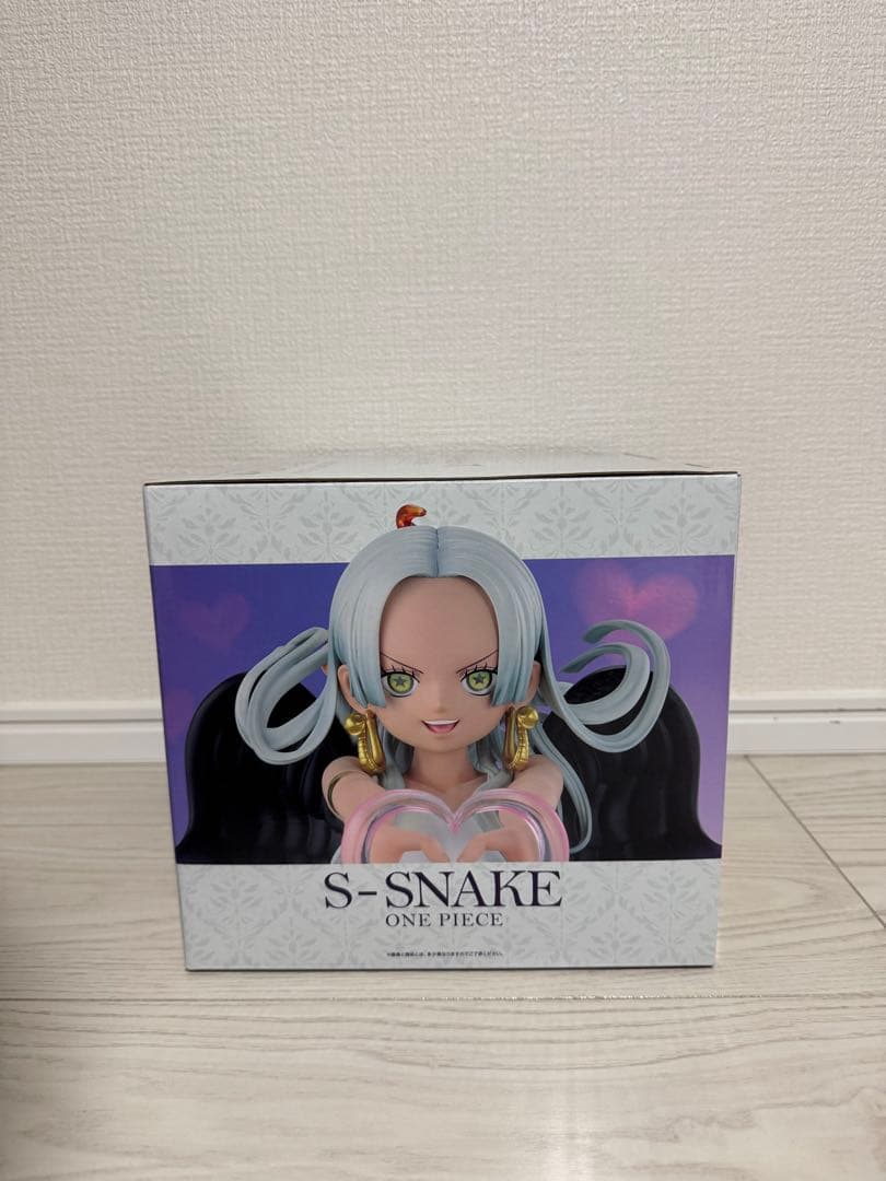 ワンピース　一番くじ　A賞 ハンコック　B賞 ロビン　ラストワン賞　Sスネーク