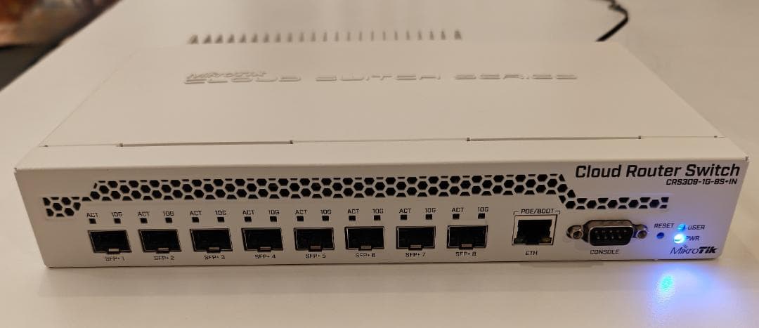 ルーター・ネットワーク機器 MikroTik CRS309-1G-8S+IN 10Gbps