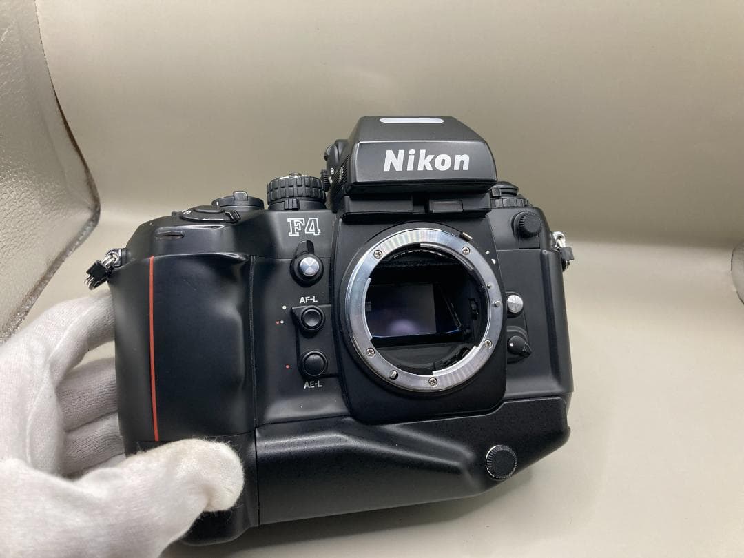 Nikon F4S + MF-22 データバック + SB-22 スピードライト