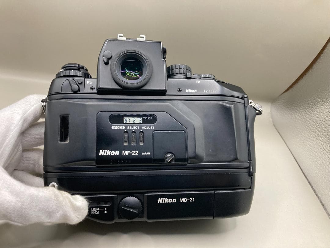 Nikon F4S + MF-22 データバック + SB-22 スピードライト