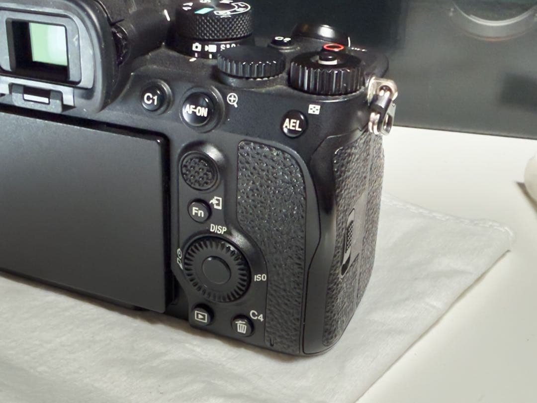 ソニー α7IV ILCE-7M4 ミラーレス一眼