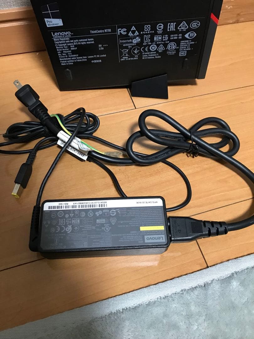 ミニPC Lenovo ThinkCentre M700