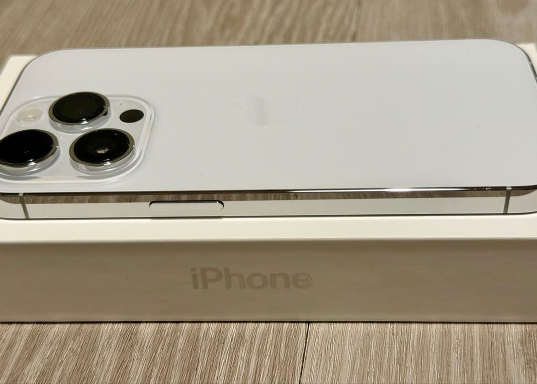 【再値下げ】Apple iPhone 14 Pro シルバー 本体と箱付き