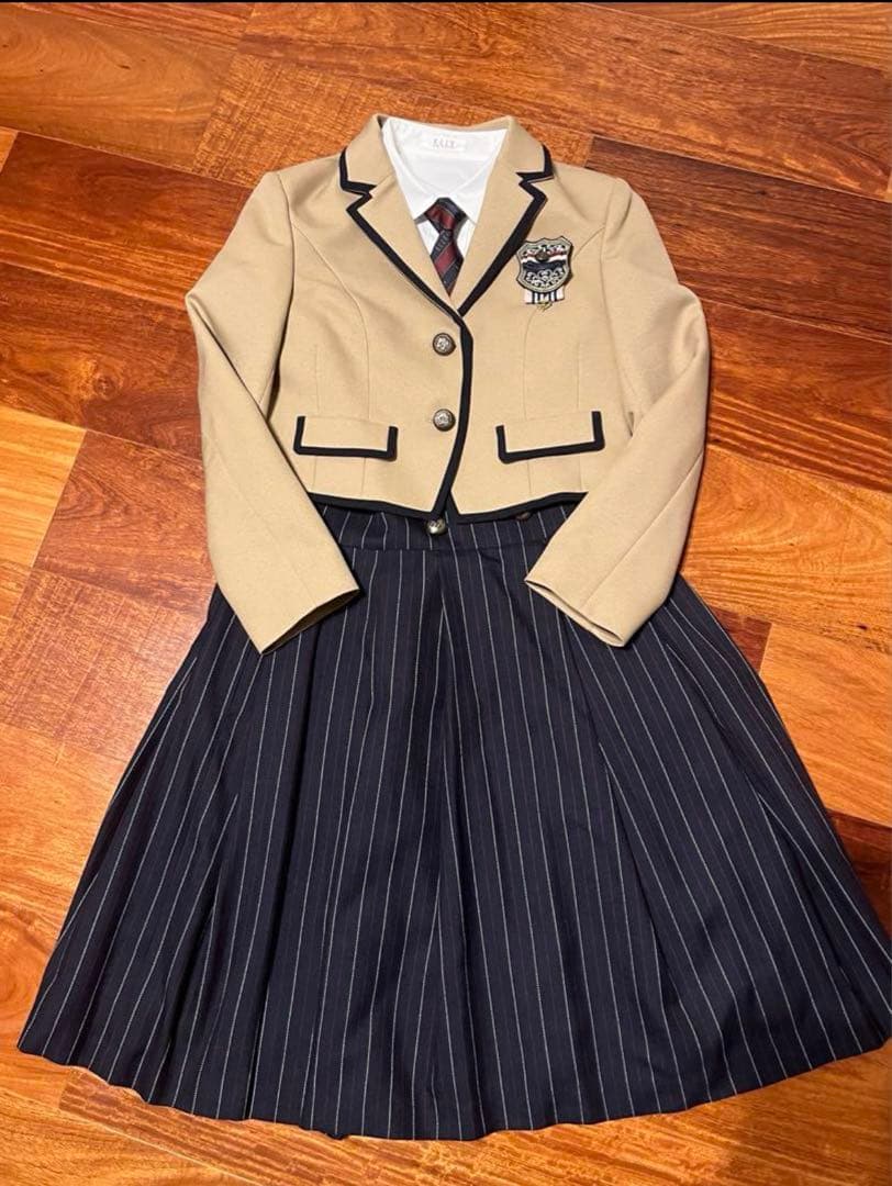 ELLE EN NOIR エルアンノワール　卒業式　女の子　スーツ　150