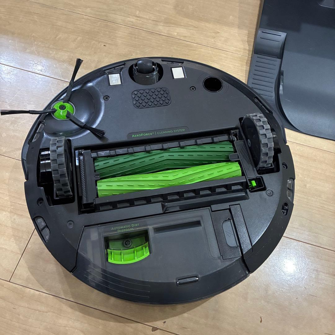 iRobot Roomba J7+ ロボット掃除機本体+クリーンベース