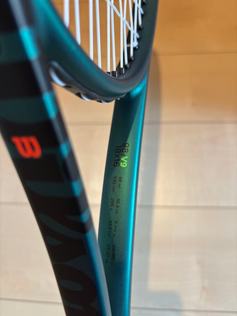 Blade V9 98S テニスラケット