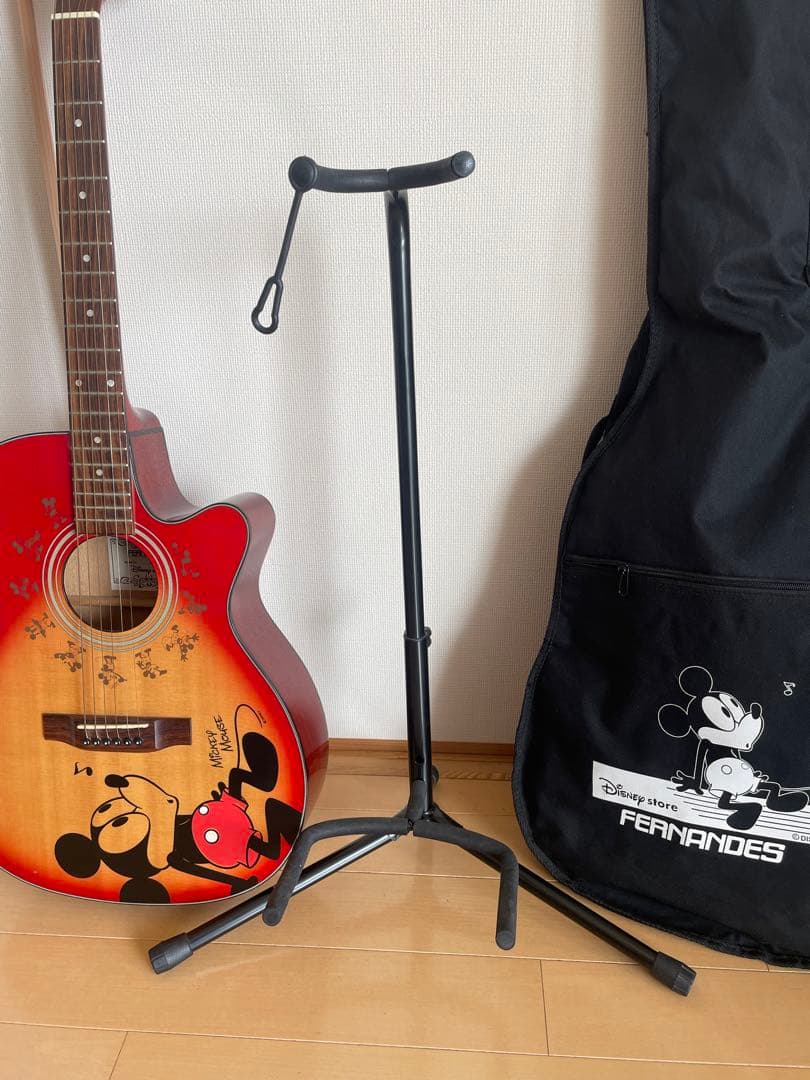 【貴重】フェルナンデス　ディズニーストア限定アコギ　オールドミッキー　スタンド付