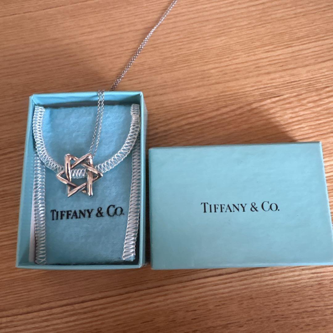 Tiffany & Co. スター型シルバーネックレス