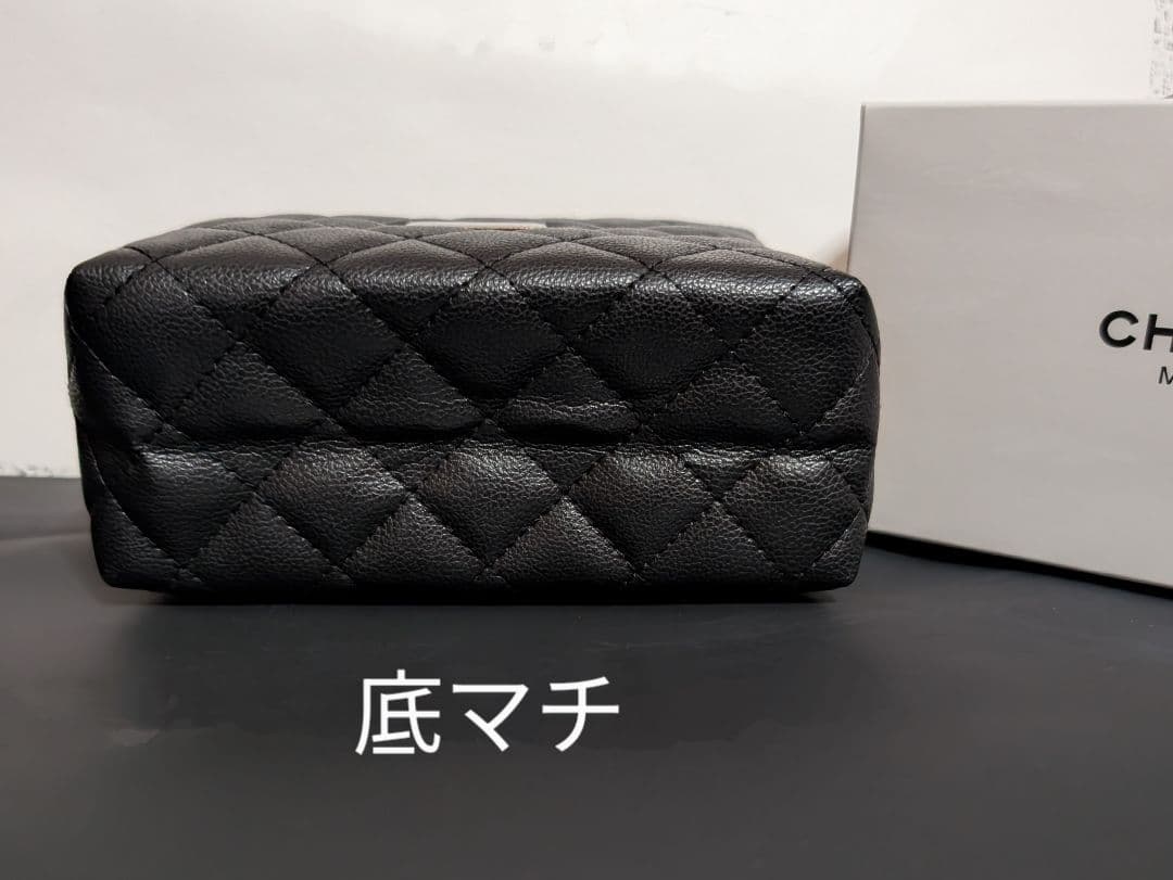 【CHANNEL】ブラックキルティングポーチ チェーンショルダー付き ノベルティ