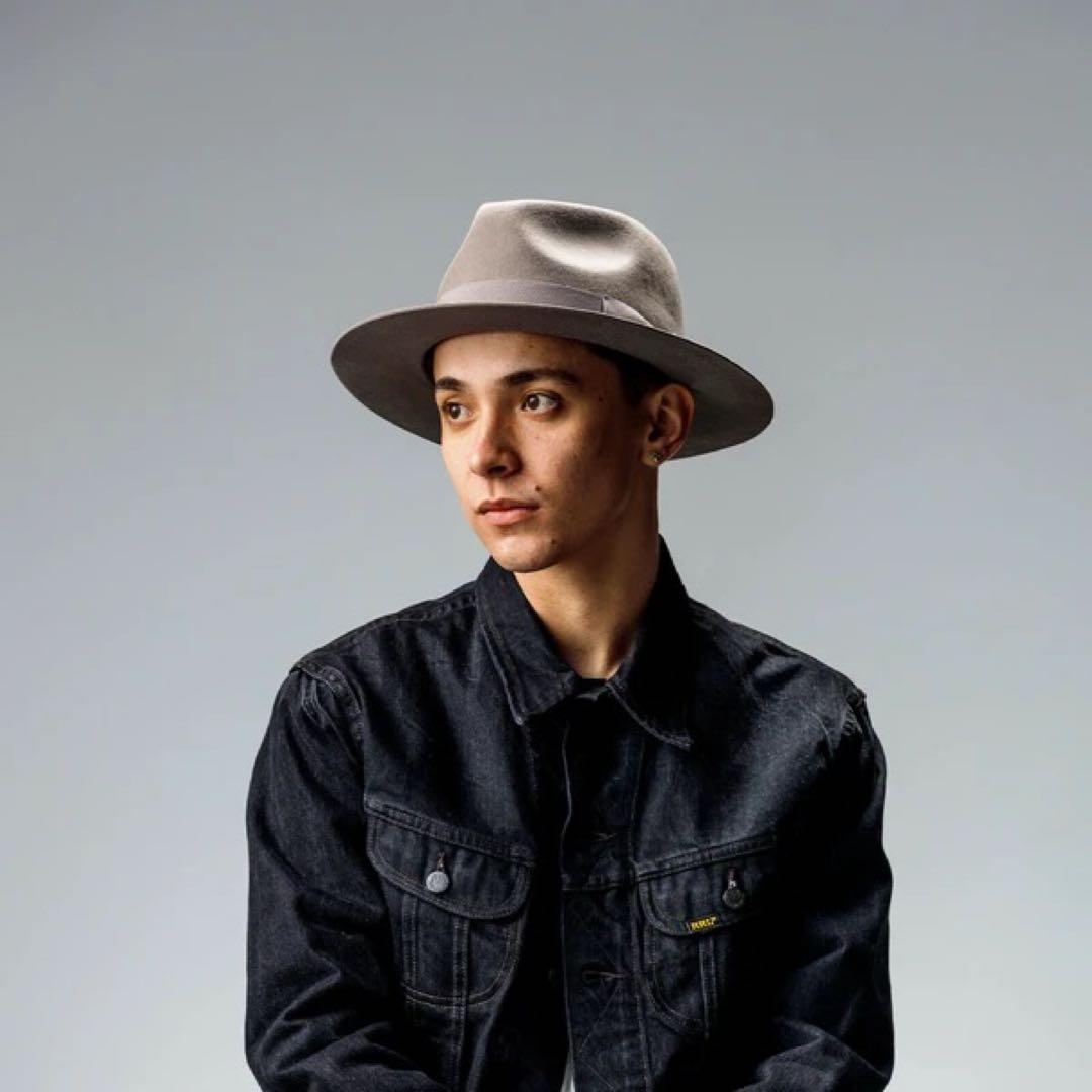 帽子 MIDDLE BRIM FLAT HAT