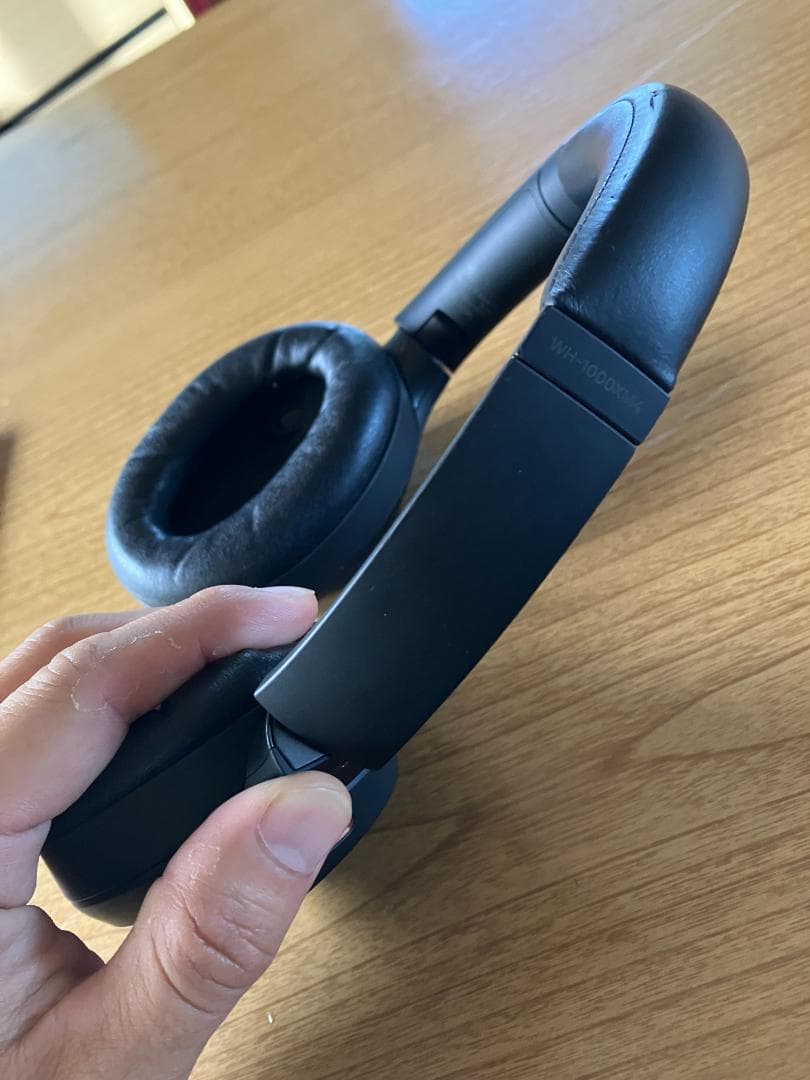 ソニー WH-1000XM4-B ワイヤレスヘッドホン 黒