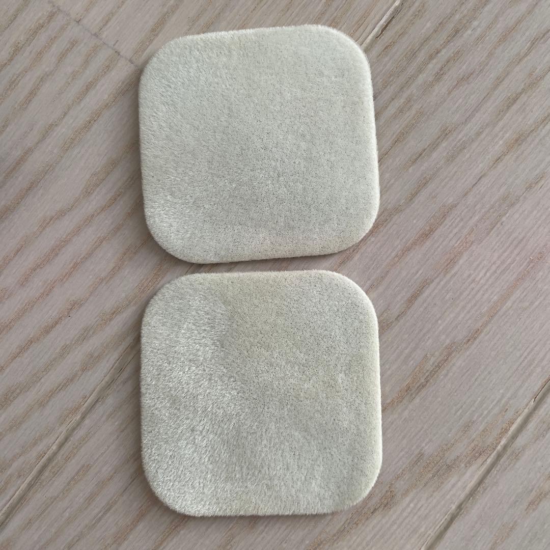 プードルコンパクトエサンシエルｎ　エレガントスリム　パフ2つ付き