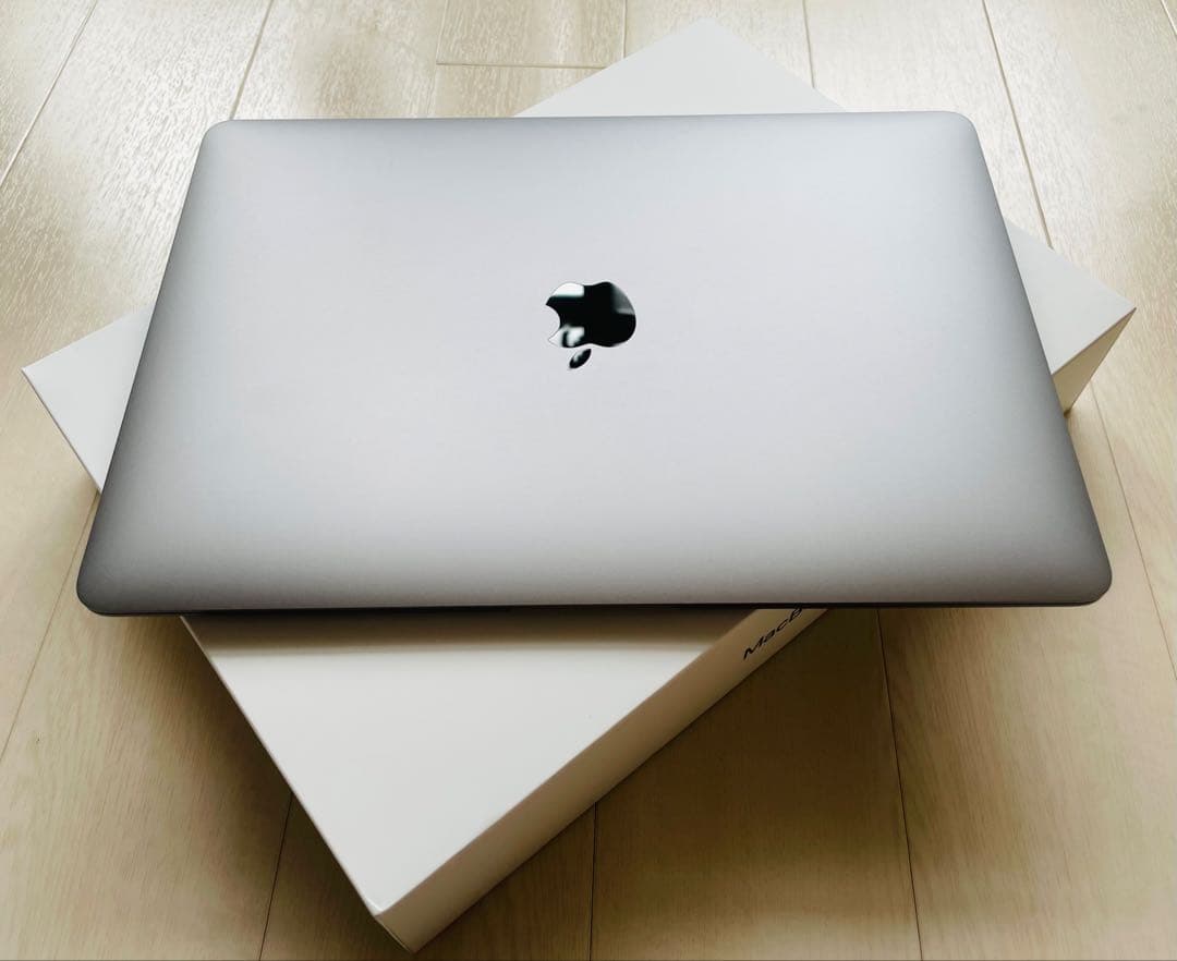 Apple MacBook Air M1 13.3インチ スペースグレイ
