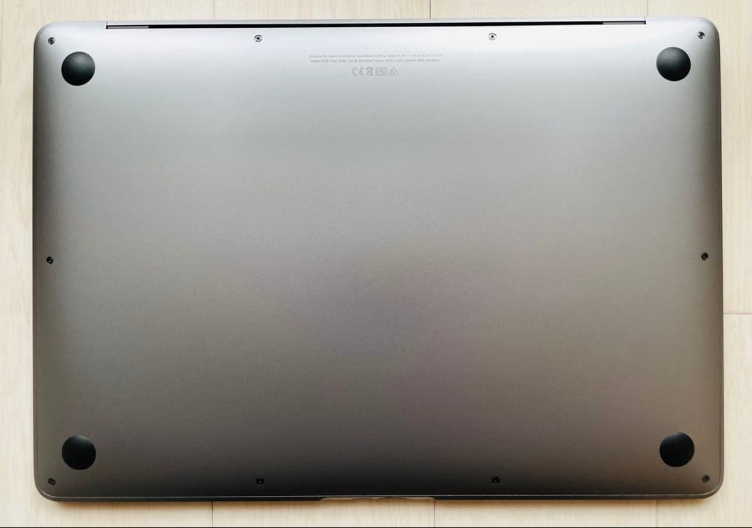 Apple MacBook Air M1 13.3インチ スペースグレイ