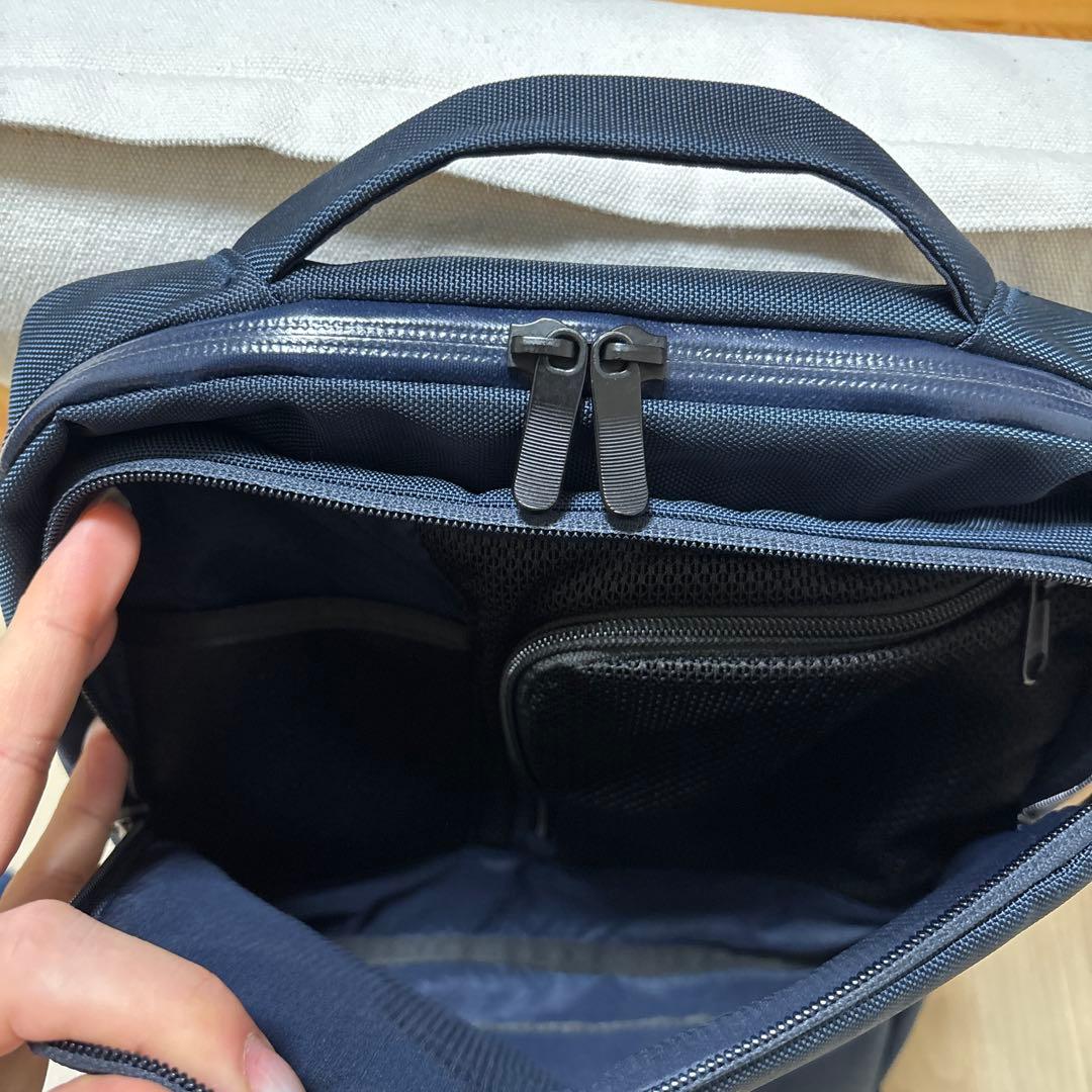 バッグ THE NORTH FACE Shuttle Daypack Slim15.5L