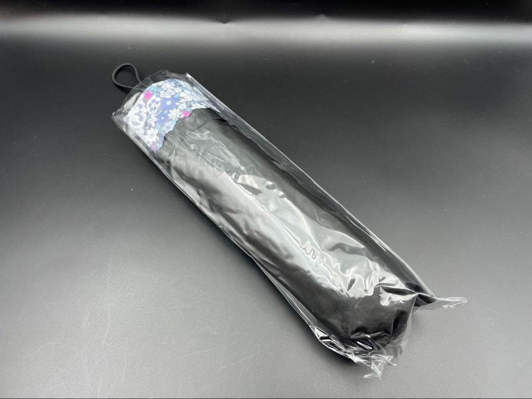 匿名配送 万博限定 全天候対応 ミャクミャク折りたたみ傘 花柄晴雨兼用 黒色