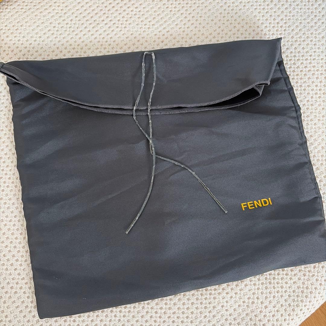 FENDI半ショルダーバッグ