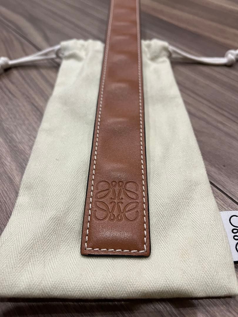 ロエベ　レザーバングル