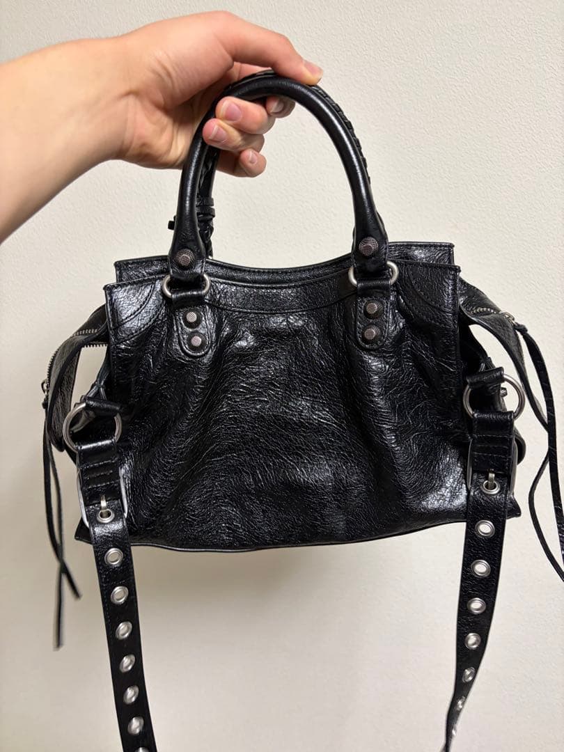 バレンシアガ　シティ　Le Carole バッグ　チャーム付き