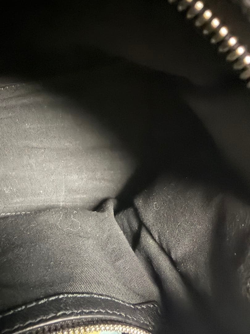 バレンシアガ　シティ　Le Carole バッグ　チャーム付き