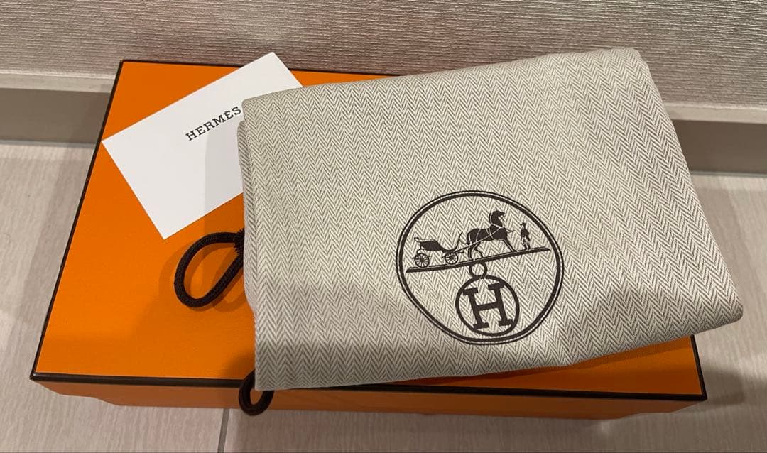 ご確約です！！HERMEエルメス　オアジス　ホワイト　サイズ38