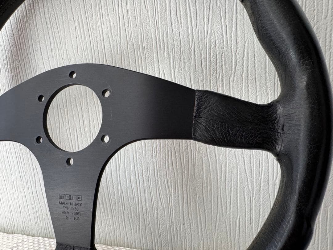 IMPUL ステアリング　913 Special 【MOMO】　正規品