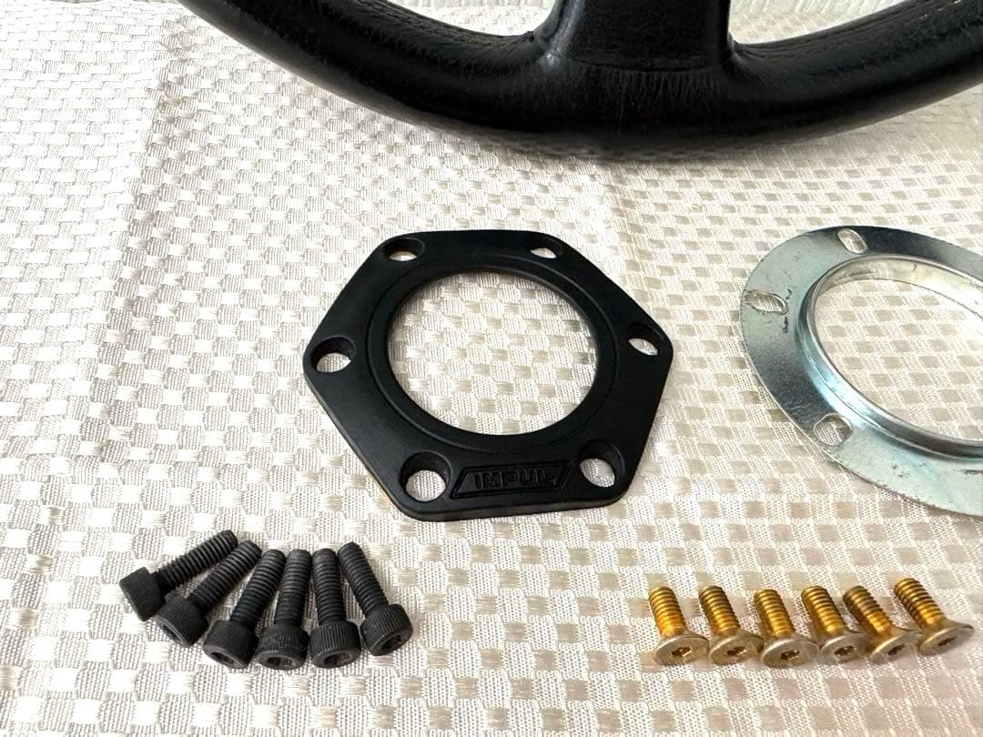 IMPUL ステアリング　913 Special 【MOMO】　正規品