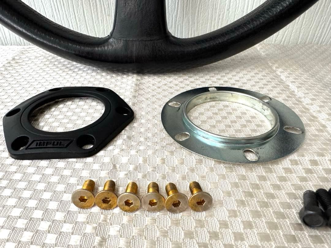 IMPUL ステアリング　913 Special 【MOMO】　正規品