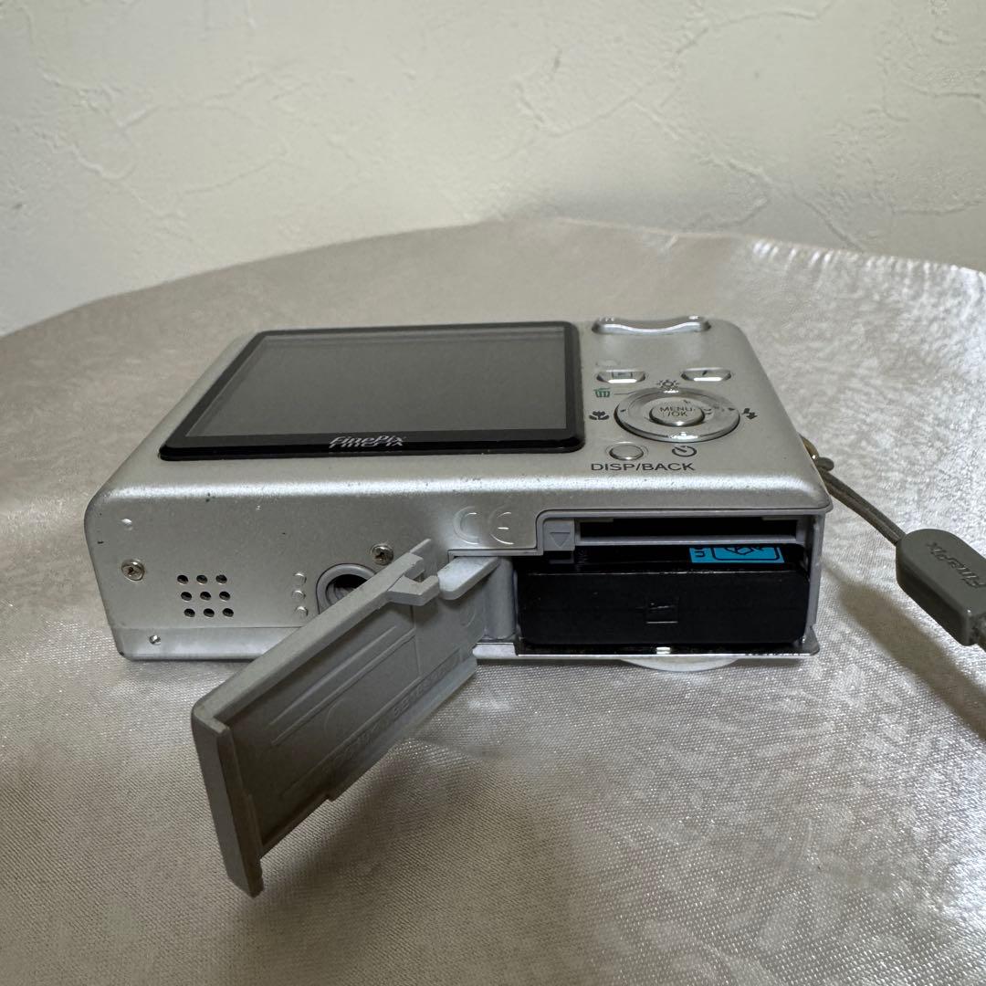 【動作確認済】FUJIFILM FinePix F10 名機 希少CCDセンサー
